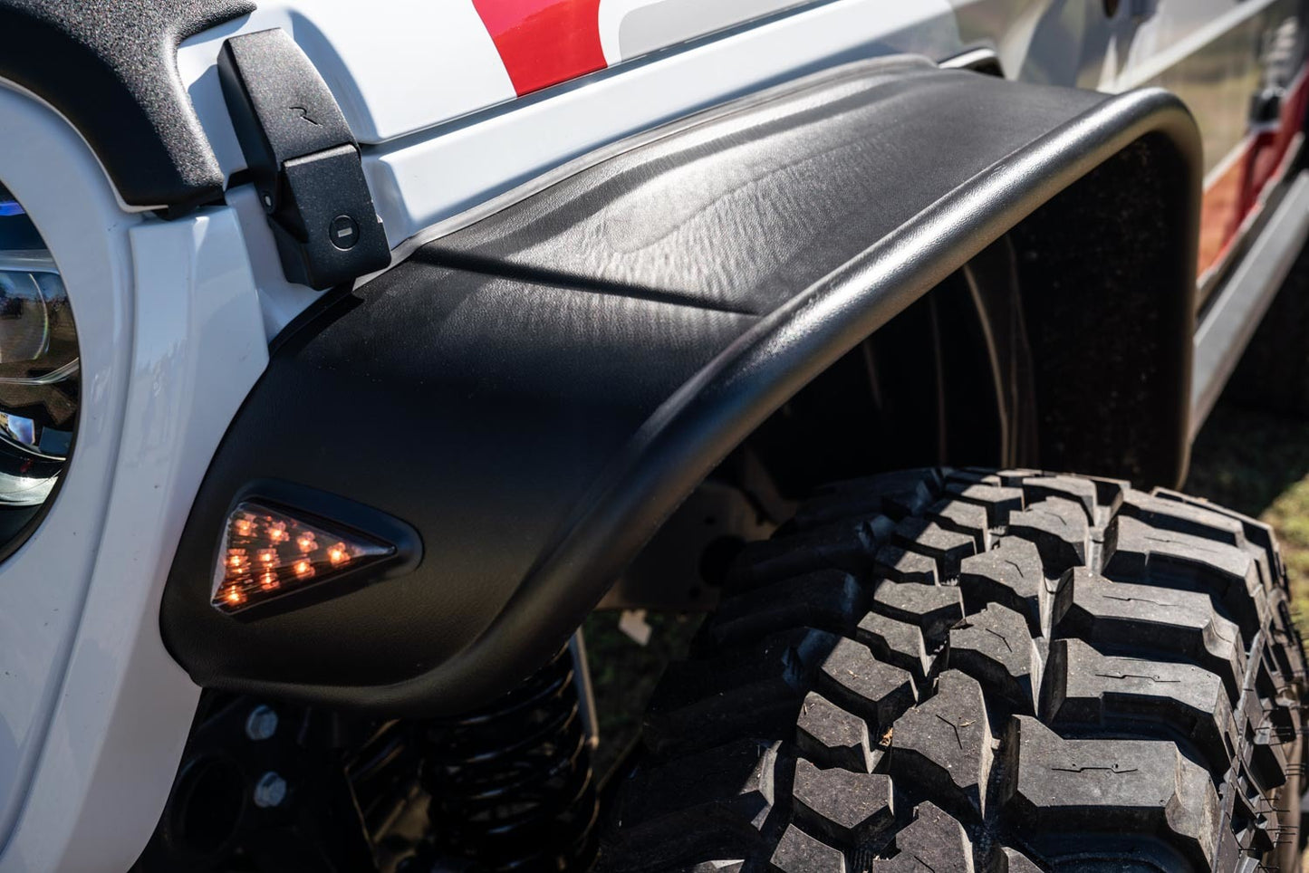 Bushwacker 20- Jeep Gladiator Fen der Flares Flat Style MPN BUS10928-07 For Jeep Gladiator 2020