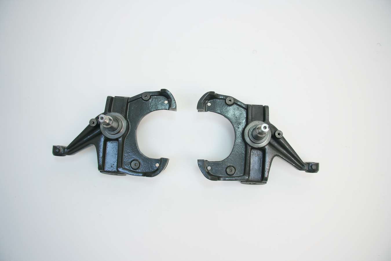 Bell Tech 73-87 C10 HD/73-91 Suburban Spindle Set MPN BLL3100 For GM Fullsize SUV, Truck 1973-91