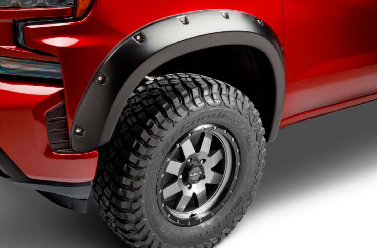 Bushwacker   19-   Silverado 1500 Pocket Style Flares  BUS40992-02